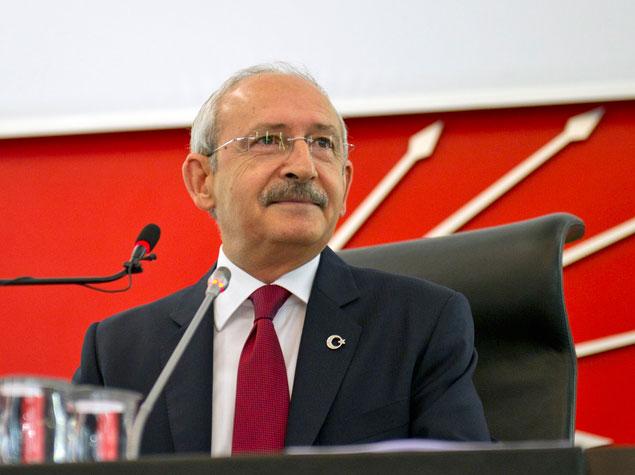 Kılıçdaroğlu: "Yaltaqdan sənətçi olmaz”