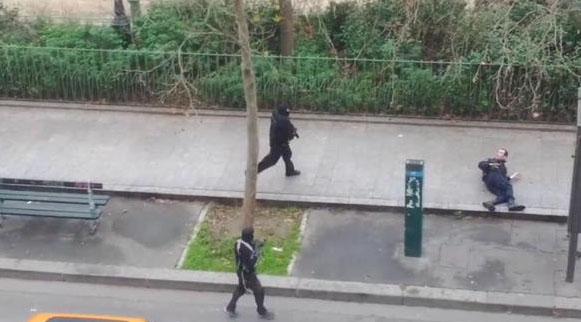 Parisdə satirik nəşrin ofisi atəşə tutulub: 12 ölü, 11 yaralı