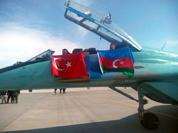 Azərbaycan və Türkiyə Hərbi Hava Qüvvələri birgə təlim keçirir