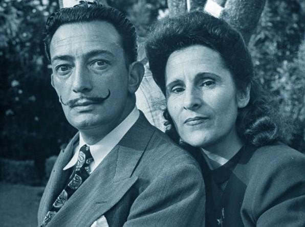Dalinin dəlisi - Fotolar