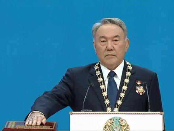 Nazarbayev and içdi