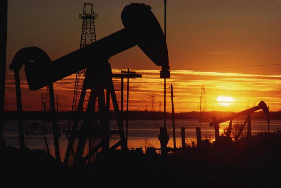 SOCAR neft hasilatını azaldıb