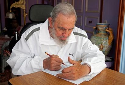 Fidel Kastro son 3 ayda ilk dəfə cəmiyyət qarşısına çıxıb
