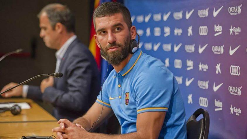 Arda Turan: "Barselona"nın oyununda top daşıyırdım"