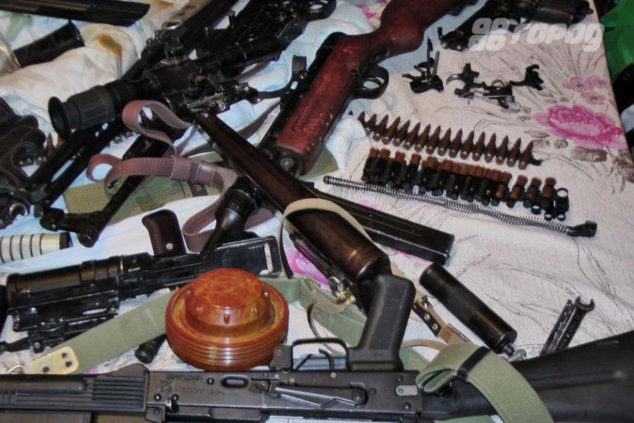 Türkiyədə məsciddə silah anbarı aşkar edilib