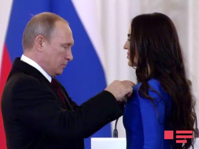 Putin “Puşkin” medalını Leyla Əliyevaya təqdim edib 