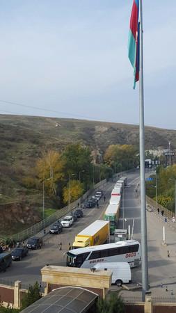 "Sınıq Körpü" gömrük keçid məntəqəsindəki sıxlıq aradan qaldırılıb