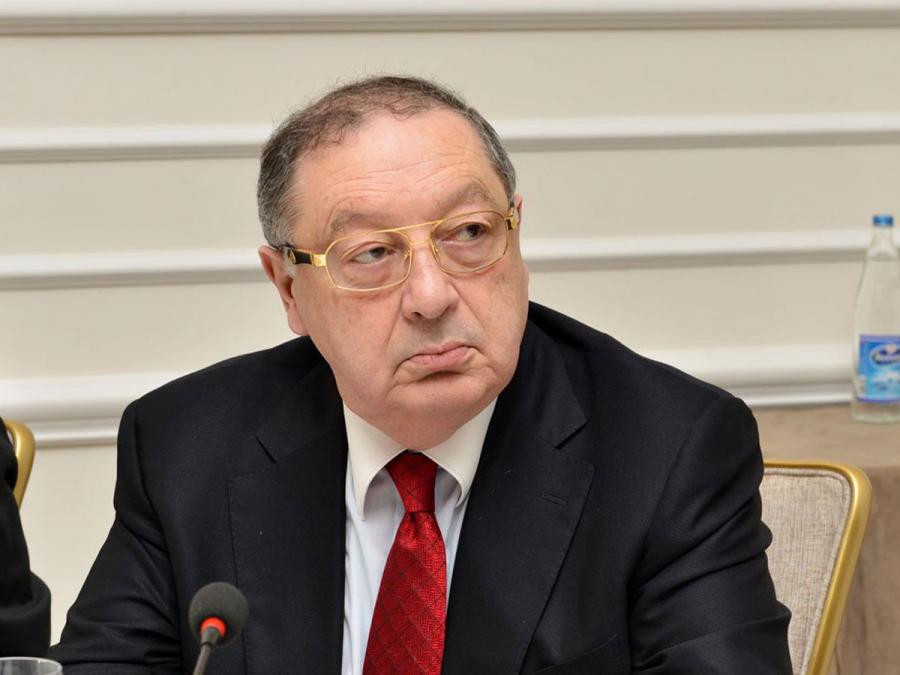 Azərbaycanlı akademik beynəlxalq qızıl medala layiq görüldü