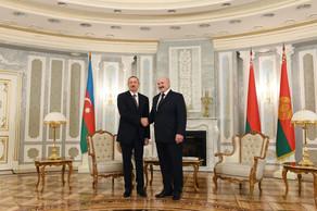 İlham Əliyev Lukaşenkonu Azərbaycana dəvət edib