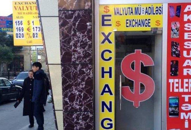 Kommersiya banklarına dollar satışı məhdudlaşdırılıb