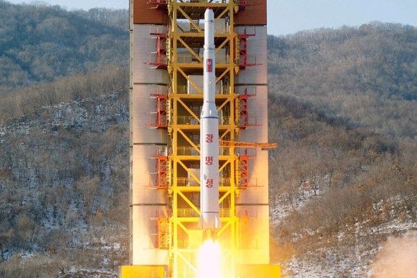 Şimali Koreyanın kosmosa buraxdığı raketin qalıqları tapılıb