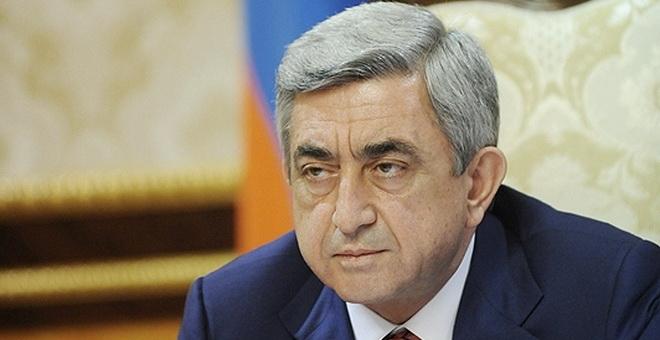 Sarkisyan qiyamçıların tələbini yerinə yetirdi