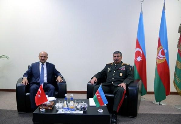 Azərbaycan və Türkiyə müdafiə nazirləri bir arada
