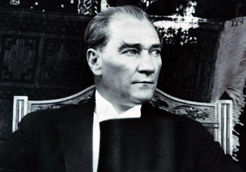 Atatürk: “İngilislərə köləlik etməkdən zövq alan Müsavat hökuməti...”