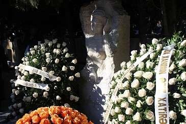 Aida İmanquliyevanın məzarı ziyarət olunub