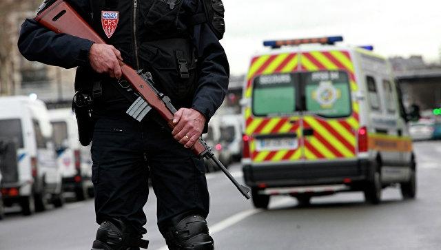Fransada minlərlə polis əməkdaşı etiraz aksiyası keçirib