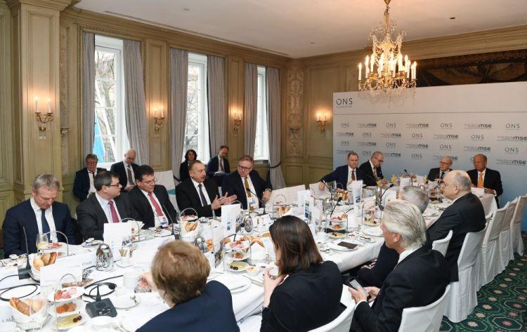 Prezident Münhen konfransı çərçivəsində dəyirmi masada çıxış etdi