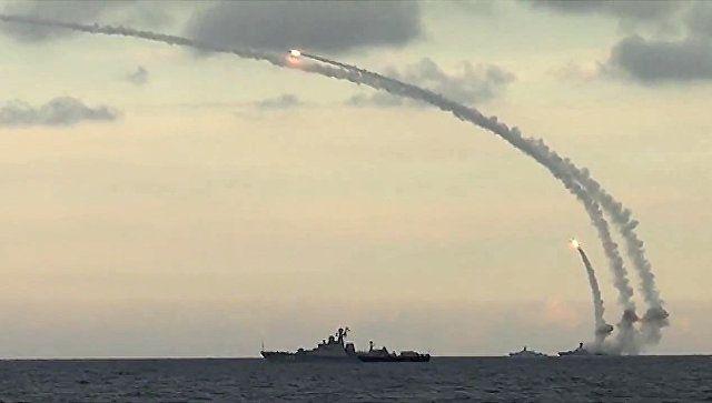 Rusiya gəmiləri "İŞİD" mövqelərinə raket zərbələri endirdi