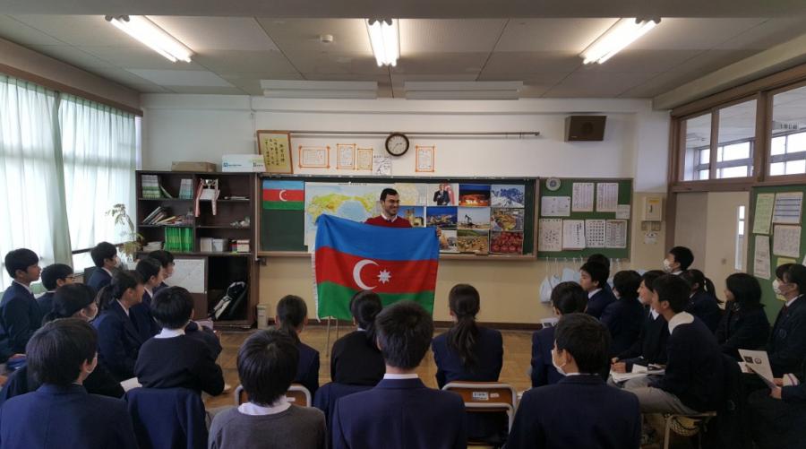 Yaponiya məktəblilərinə Azərbaycan multikulturalizmi barədə məlumat verildi