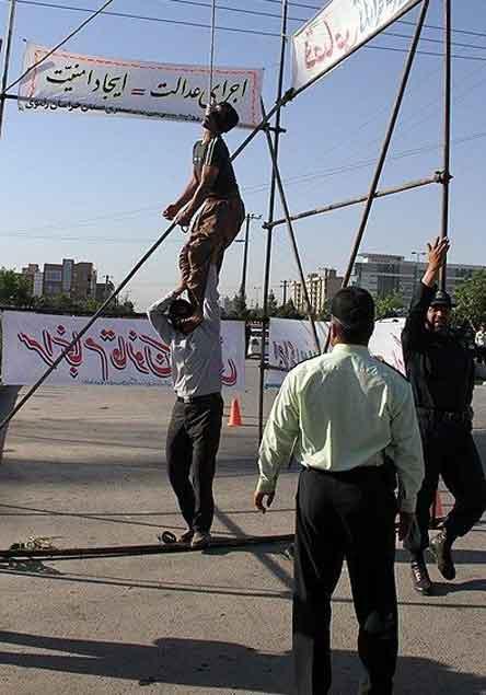 İranda edam olunan məhkum ölümdən son anda xilas olub (Foto)