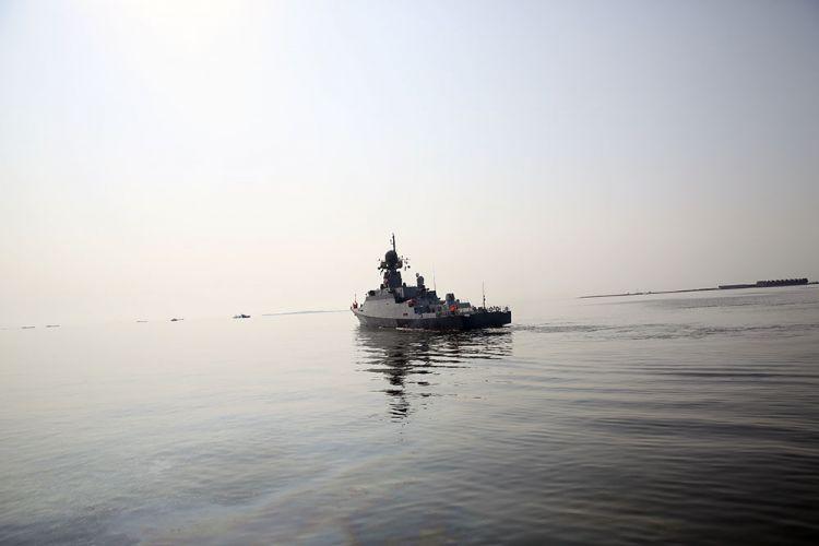 Rusiya hərbi gəmiləri Bakı limanını tərk etdi