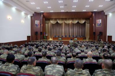 Silahlı Qüvvələrin rəhbər heyətinin toplantısı keçirilir