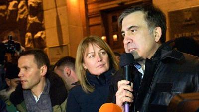 Saakaşvili tərəfdarlarını Oktyabr sarayını tərk etməyə çağırdı