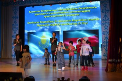 Azərbaycan-Qazaxıstan diplomatik əlaqələrinin 25 illiyi konsertlə qeyd edildi
