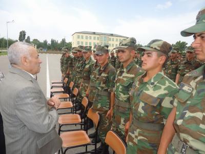 İctimaiyyət nümayəndələri və QHT təmsilçiləri hərbi hissələrə baş çəkiblər