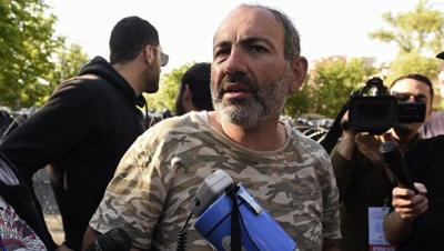 Dağlıq Qarabağ separatçılarının lideri Paşinyanla görüşdü