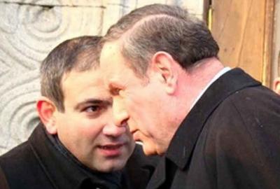Ermənistanın ilk prezidenti atalıq qayğısını Paşinyandan əsirgəmir