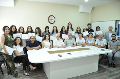 "Beynəlxalq Jurnalistika Məktəbi"nin iştirakçılarına sertifikatlar verildi