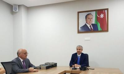 YAP qərargahında jurnalistlərlə görüş