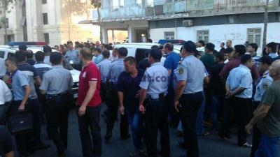 Bakıda polislə gənclər arasında kütləvi dava