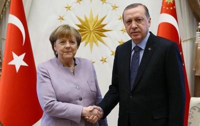 Ərdoğan və Merkel iqtisadi əlaqələri müzakirə etdilər