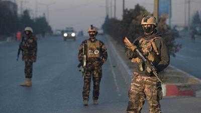 "Taliban" üzvləri sərnişin avtobuslarını qaçırdılar: döyüş gedir