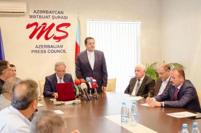 İran səfirliyinin mətbuat katibi ilə KİV nümayəndələrinin görüşü keçirildi