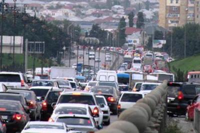 Bakının bir sıra küçə və prospektlərində tıxac var - Siyahı