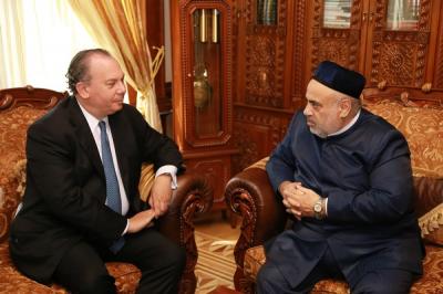 Allahşükür Paşazadə ABŞ Etnik Anlaşma Fondunun prezidenti ilə görüşdü