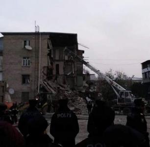 Gəncədə partlayışda ölən daha 2 nəfərin meyiti dağıntılar altından çıxarıldı