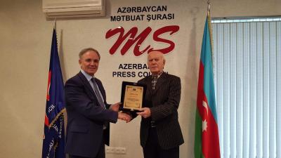 Veteran jurnalistə Mətbuat Şurasının diplomu verildi