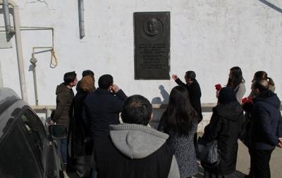 Rəsulzadənin barelyefini oğurlayan şəxslər tutuldu