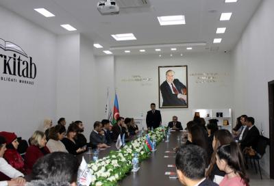 Gənclərin mütaliə mədəniyyəti müzakirə edildi 