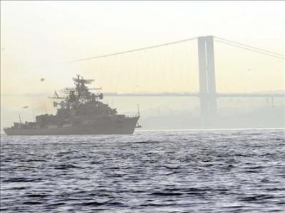 Suriyanın döyüş gəmisi İstanbul boğazından keçib