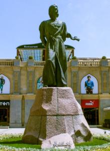 Dahiyə dirilik bəxş edən Dahi