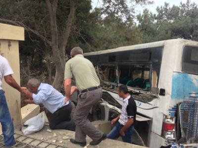 Bakıda sərnişin avtobusu qəzaya uğrayıb- 2 ölü, 8 yaralı (Yenilənib)