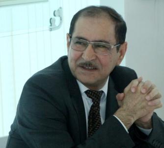 Dərdlə doğmalaşan şair