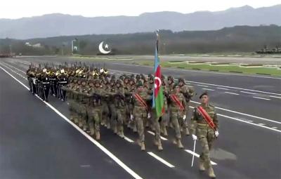 Hərbçilərimiz Pakistanda hərbi paradda