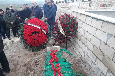 Rejissor Rövşən Almuradlı dəfn edildi