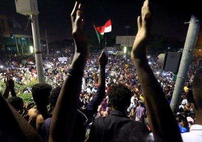 Sudanda ordu prezidenti devirdi - Yenilənib